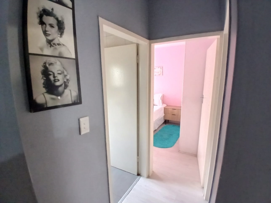 2 Bedroom Property for Sale in Noordwyk Gauteng