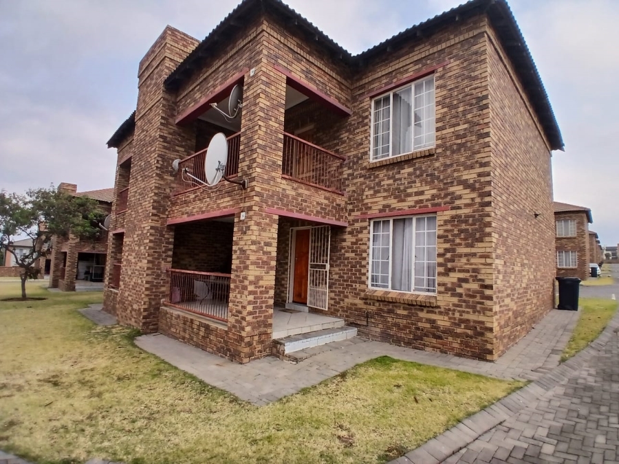 2 Bedroom Property for Sale in Noordwyk Gauteng