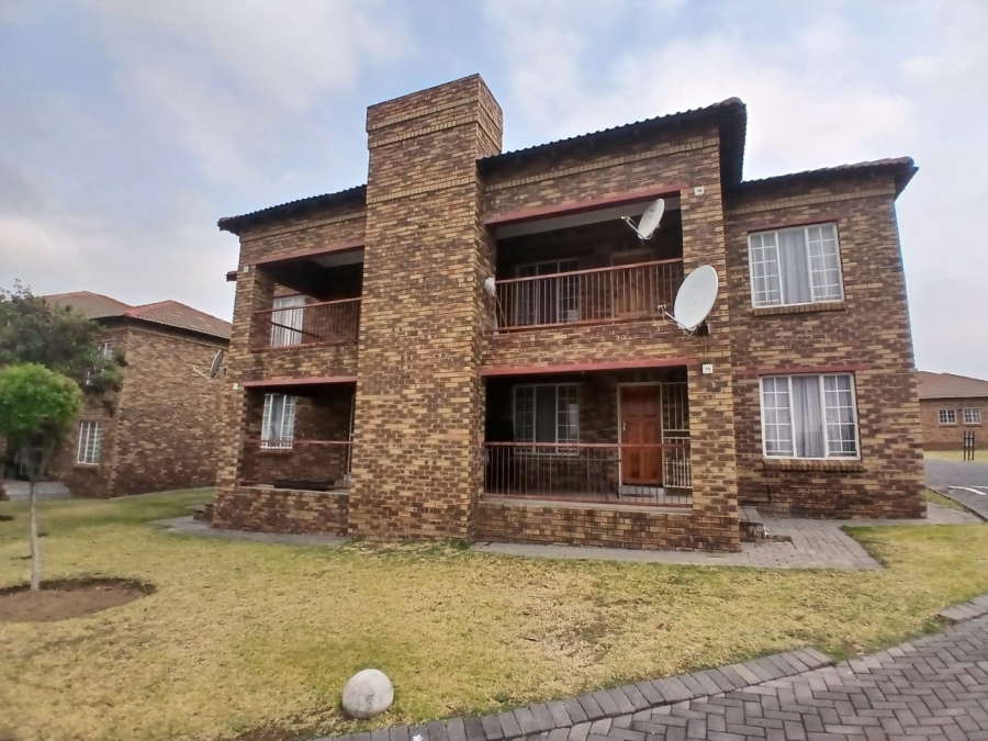 2 Bedroom Property for Sale in Noordwyk Gauteng