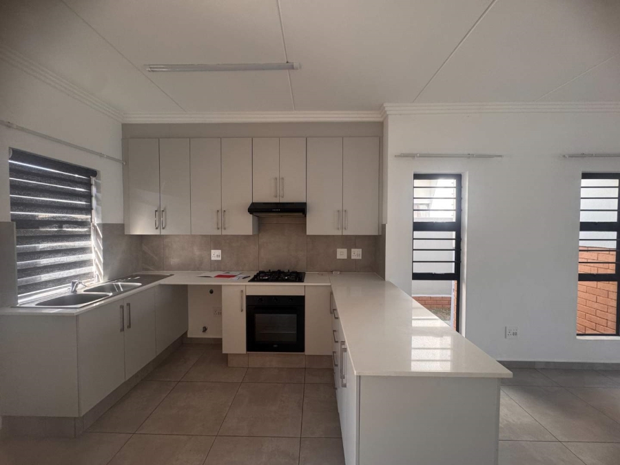 3 Bedroom Property for Sale in Alberante Gauteng