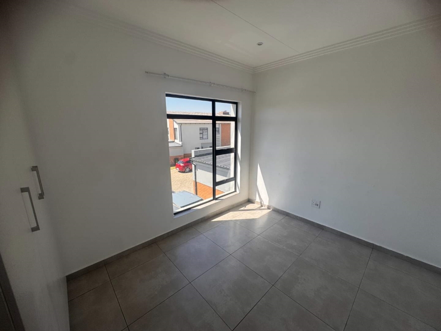 3 Bedroom Property for Sale in Alberante Gauteng