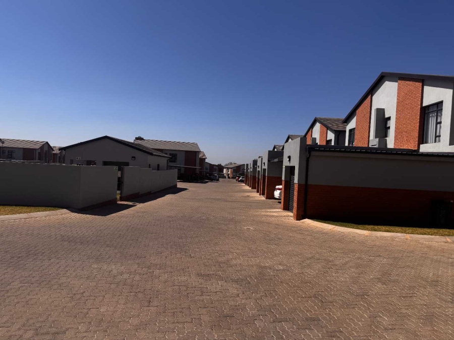 3 Bedroom Property for Sale in Alberante Gauteng