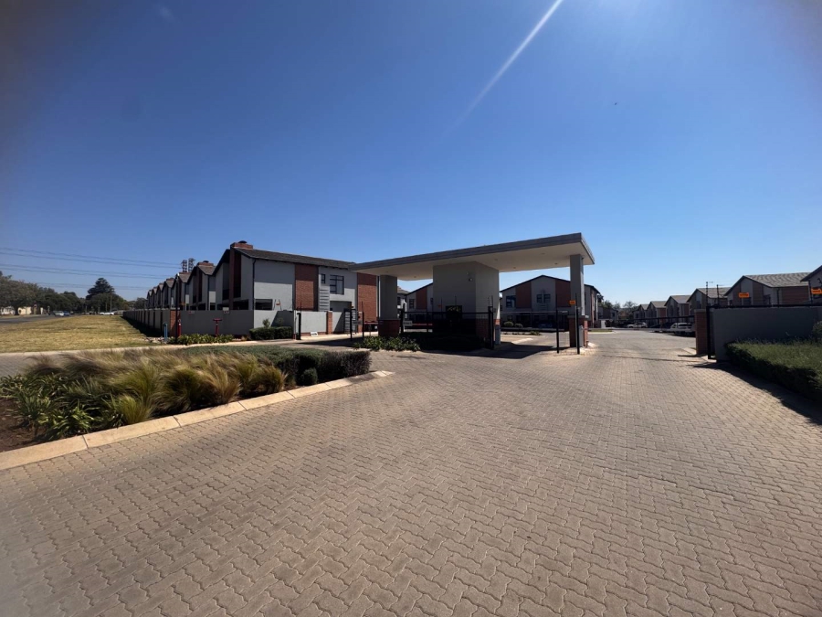 3 Bedroom Property for Sale in Alberante Gauteng