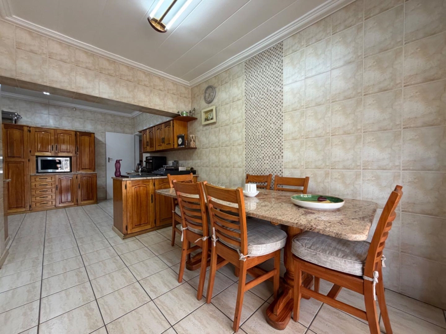 7 Bedroom Property for Sale in Lambton Gauteng