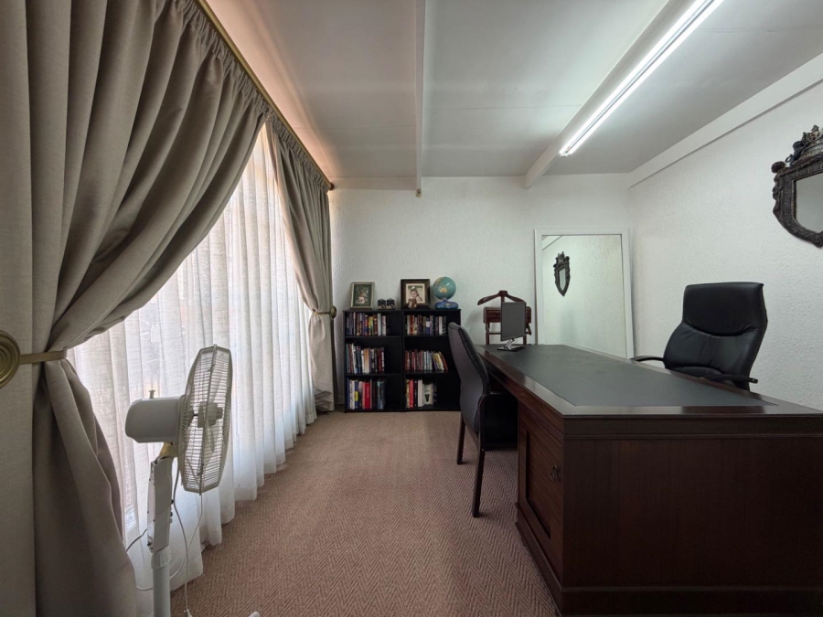 7 Bedroom Property for Sale in Lambton Gauteng
