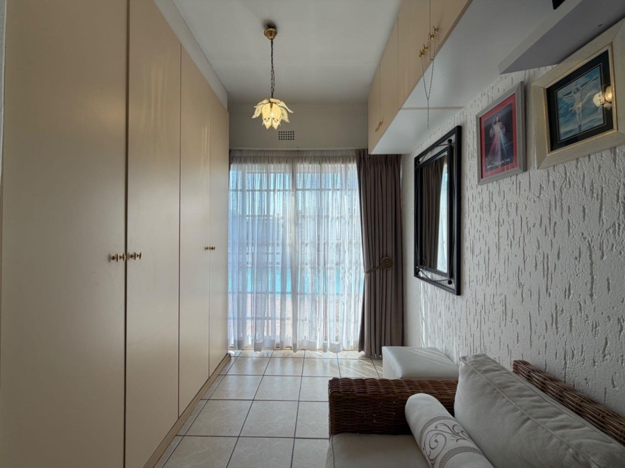 7 Bedroom Property for Sale in Lambton Gauteng