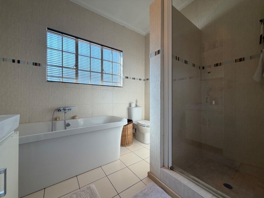 7 Bedroom Property for Sale in Lambton Gauteng