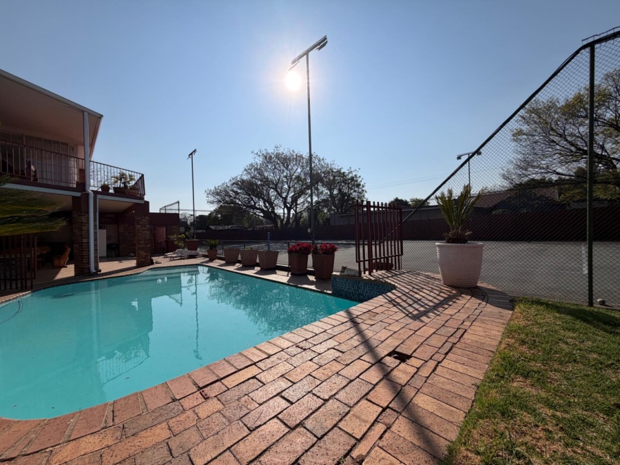 7 Bedroom Property for Sale in Lambton Gauteng