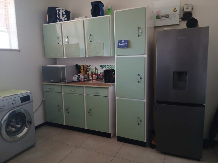 To Let 1 Bedroom Property for Rent in Lambton Gauteng