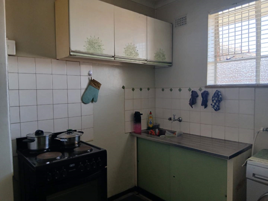 To Let 1 Bedroom Property for Rent in Lambton Gauteng