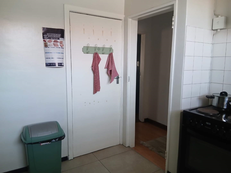 To Let 1 Bedroom Property for Rent in Lambton Gauteng