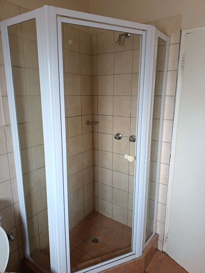 To Let 2 Bedroom Property for Rent in Theresa Park Gauteng