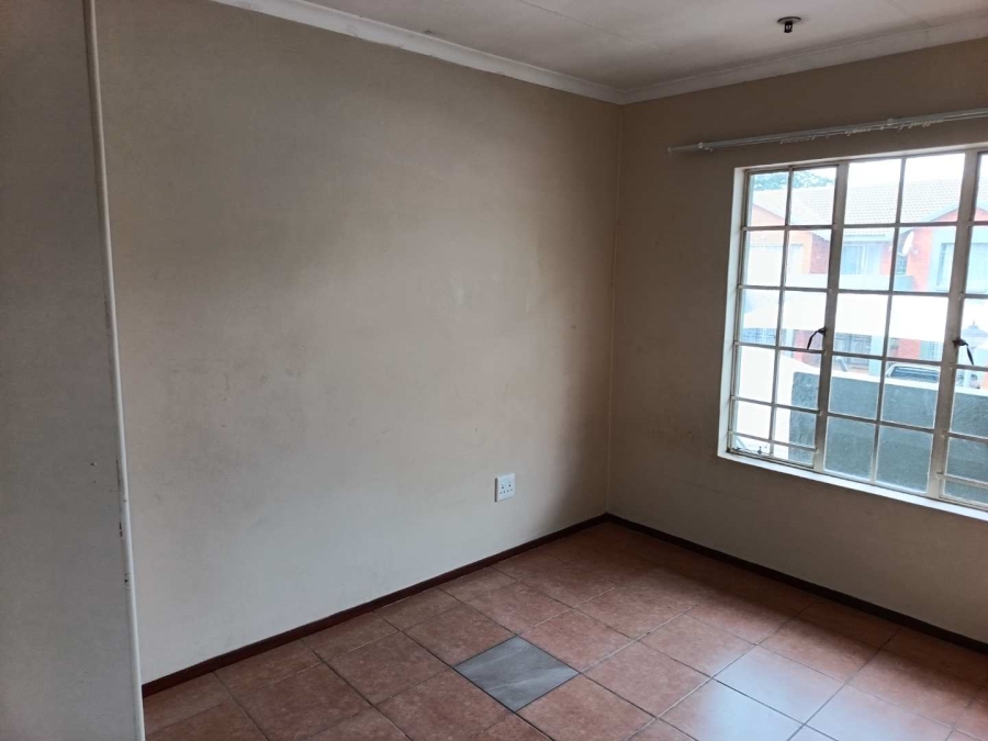 To Let 2 Bedroom Property for Rent in Theresa Park Gauteng
