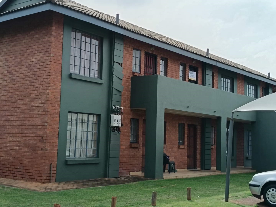 To Let 2 Bedroom Property for Rent in Theresa Park Gauteng