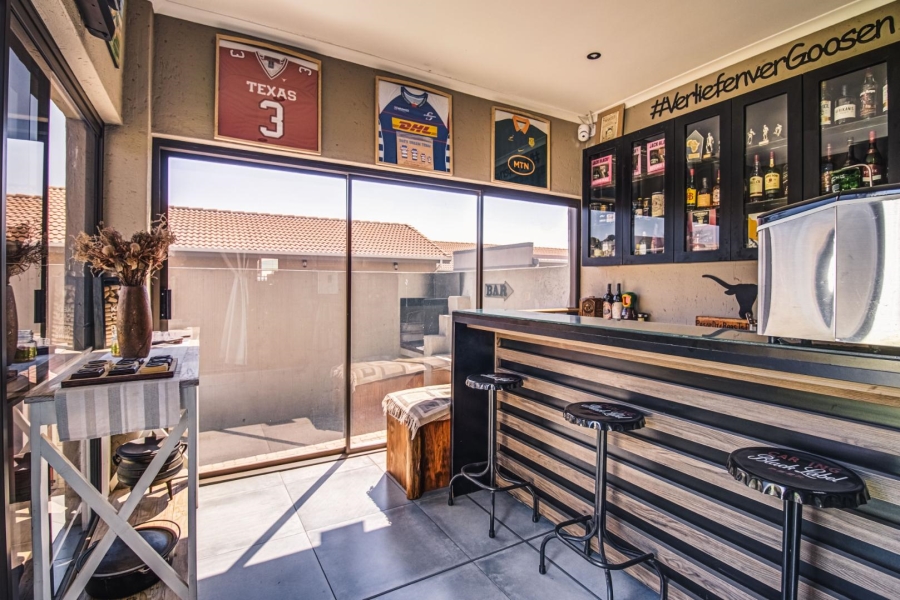 2 Bedroom Property for Sale in Dayanglen Gauteng
