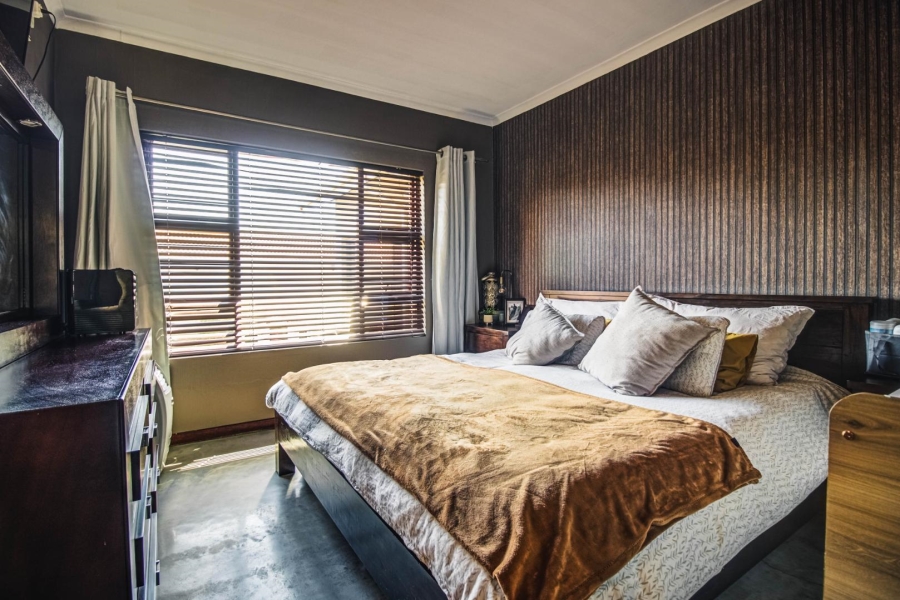2 Bedroom Property for Sale in Dayanglen Gauteng