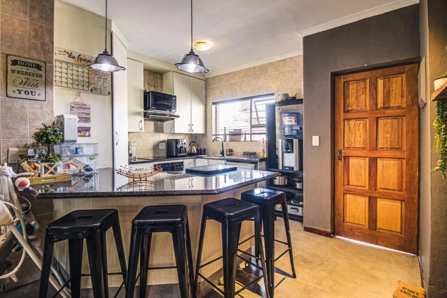 2 Bedroom Property for Sale in Dayanglen Gauteng
