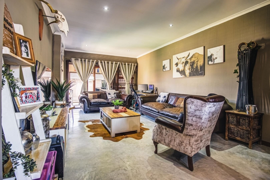 2 Bedroom Property for Sale in Dayanglen Gauteng