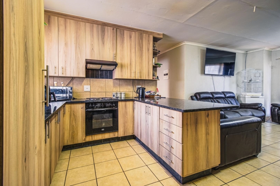 3 Bedroom Property for Sale in Glen Marais Gauteng