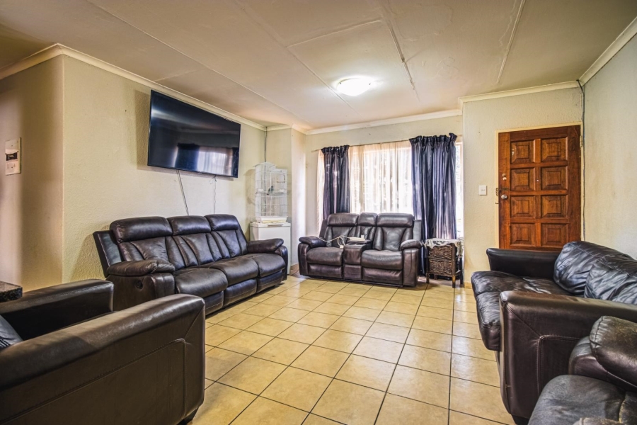 3 Bedroom Property for Sale in Glen Marais Gauteng