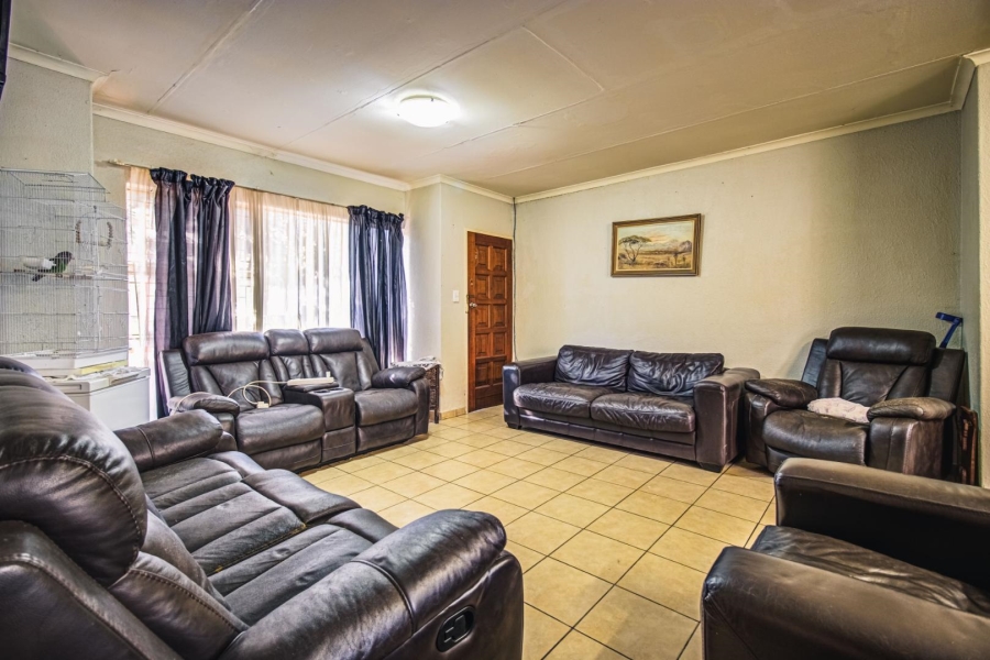3 Bedroom Property for Sale in Glen Marais Gauteng