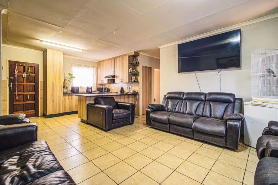 3 Bedroom Property for Sale in Glen Marais Gauteng