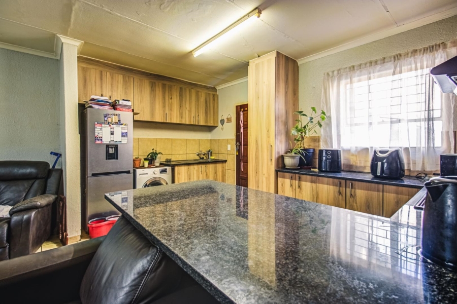 3 Bedroom Property for Sale in Glen Marais Gauteng
