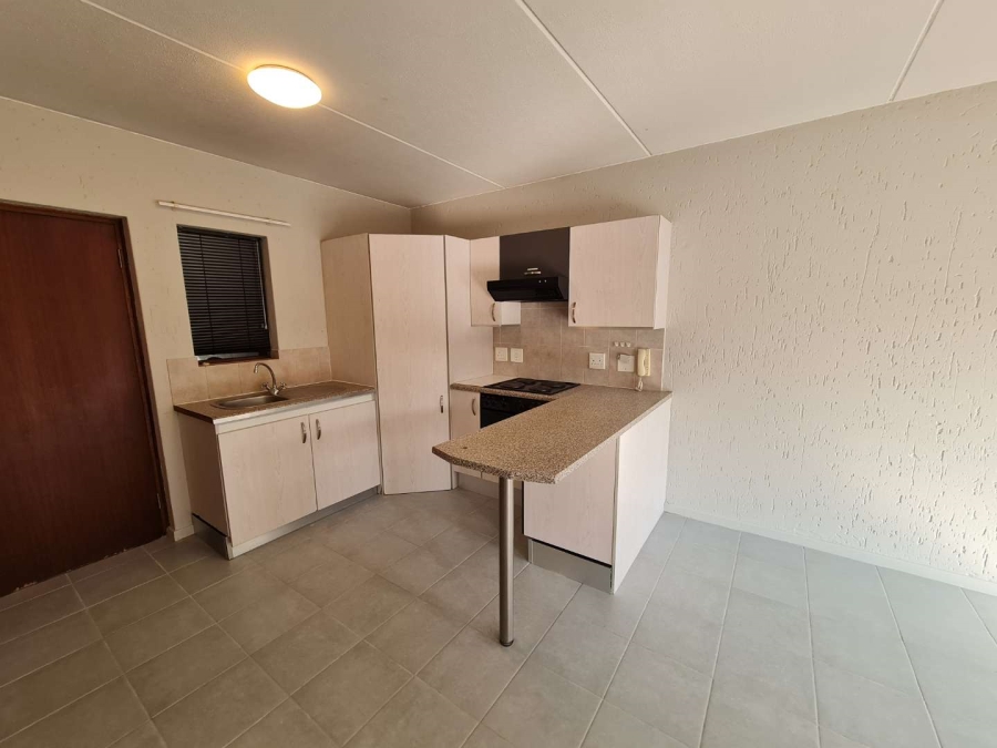 To Let 1 Bedroom Property for Rent in Ferndale Gauteng