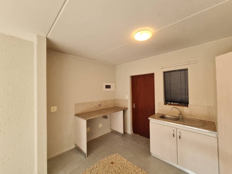 To Let 1 Bedroom Property for Rent in Ferndale Gauteng