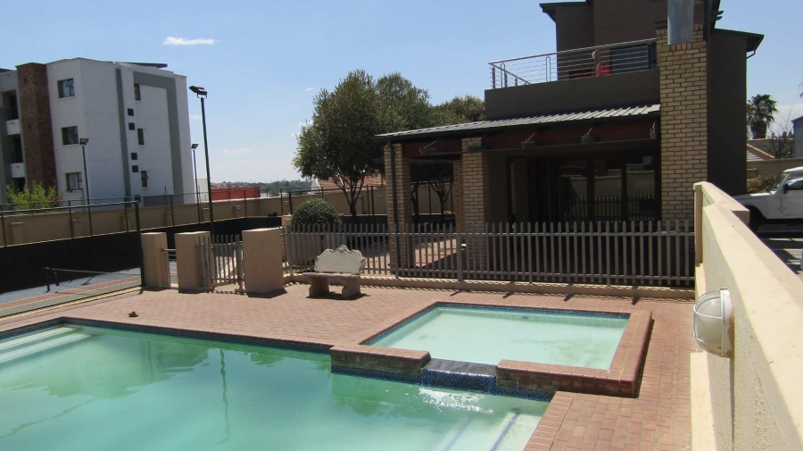 To Let 1 Bedroom Property for Rent in Ferndale Gauteng
