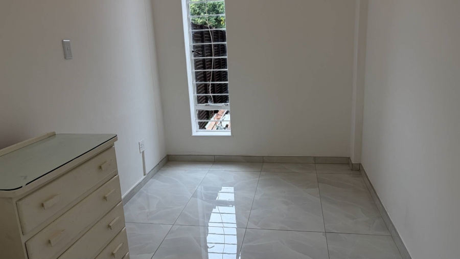 To Let 1 Bedroom Property for Rent in Illovo Gauteng