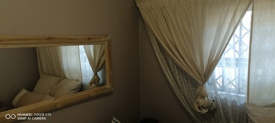 3 Bedroom Property for Sale in Clayville Gauteng