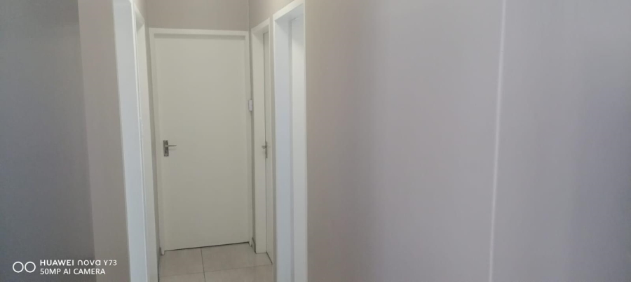 3 Bedroom Property for Sale in Clayville Gauteng