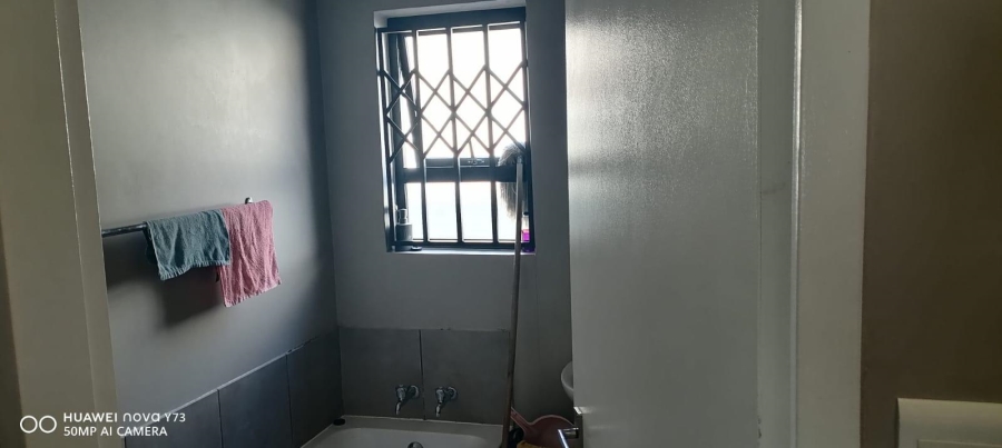 3 Bedroom Property for Sale in Clayville Gauteng