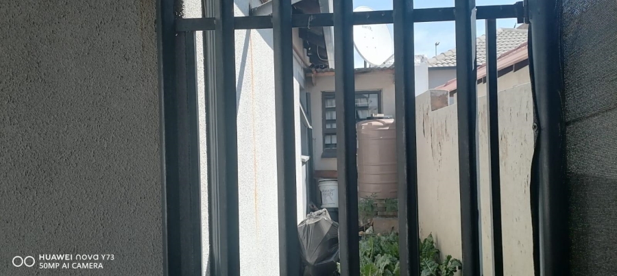 3 Bedroom Property for Sale in Clayville Gauteng