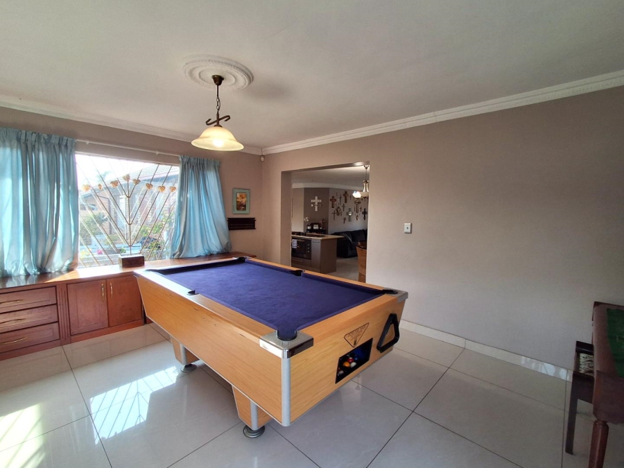 3 Bedroom Property for Sale in Rooihuiskraal North Gauteng