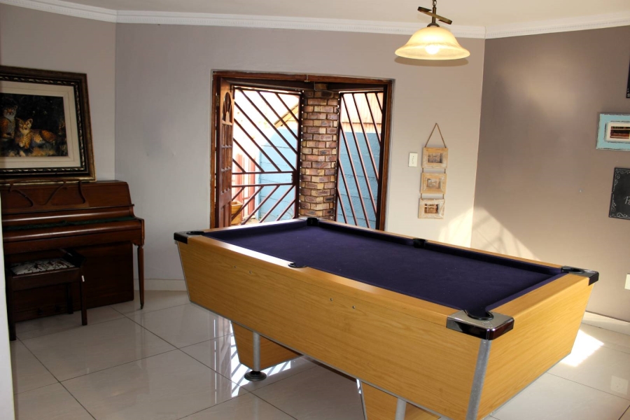 3 Bedroom Property for Sale in Rooihuiskraal North Gauteng