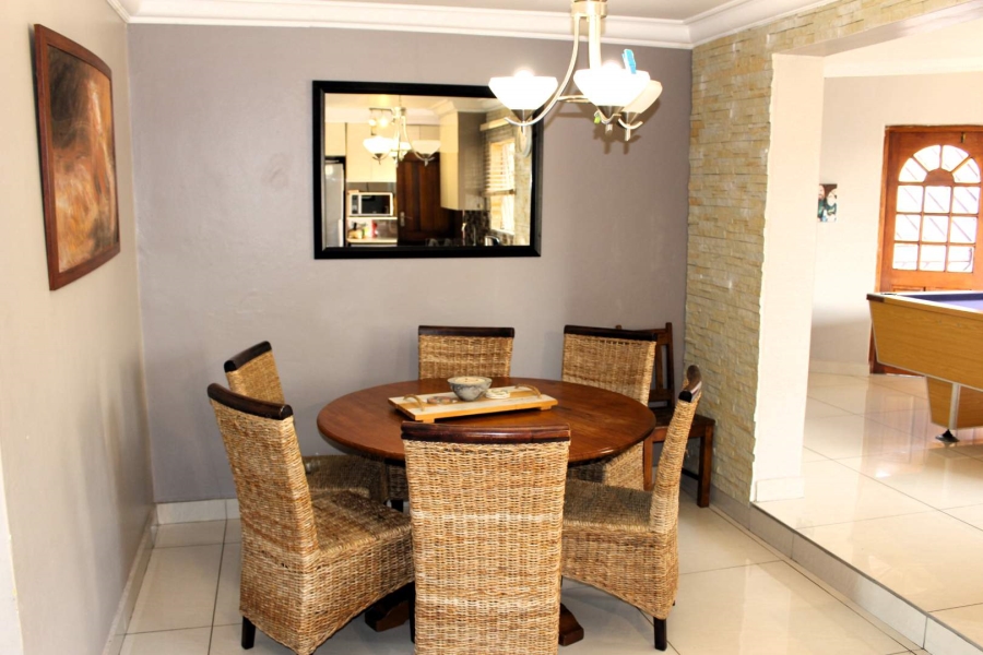 3 Bedroom Property for Sale in Rooihuiskraal North Gauteng