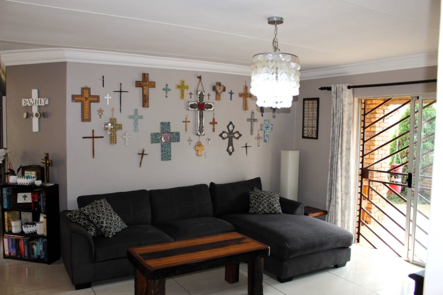 3 Bedroom Property for Sale in Rooihuiskraal North Gauteng