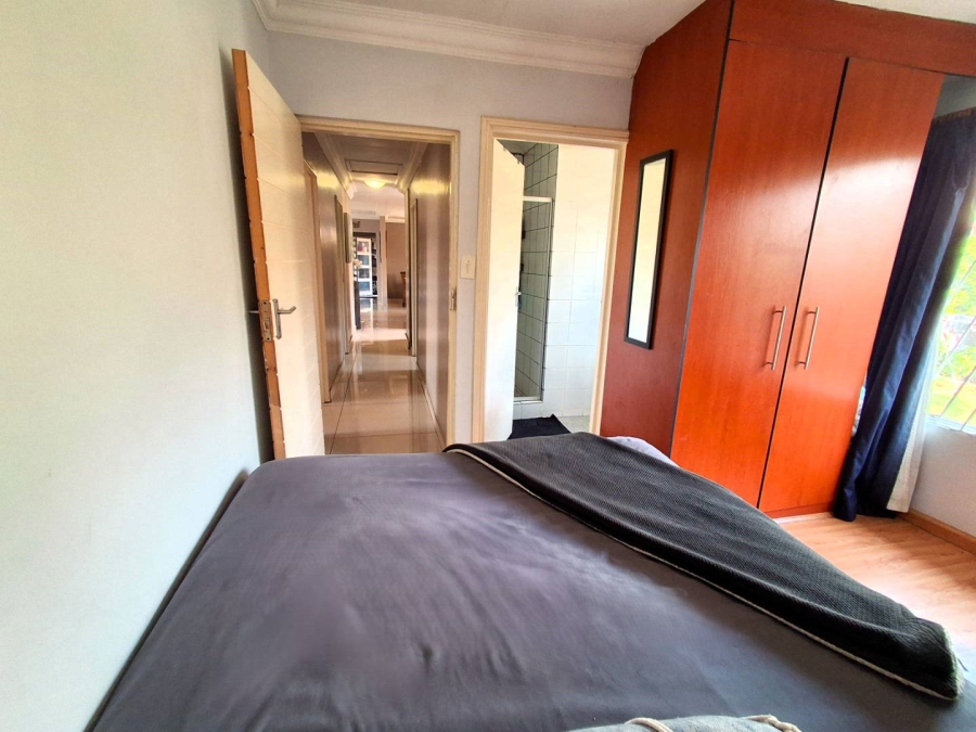 3 Bedroom Property for Sale in Rooihuiskraal North Gauteng