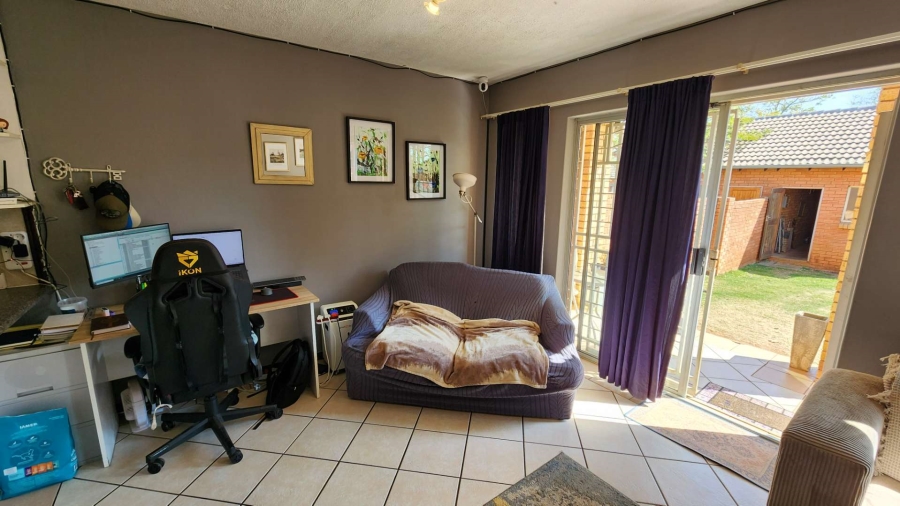 2 Bedroom Property for Sale in Equestria Gauteng