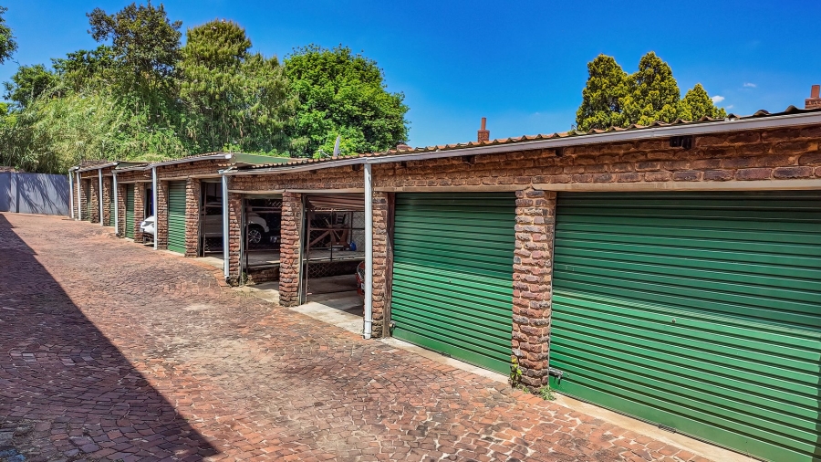 2 Bedroom Property for Sale in Fontainebleau Gauteng
