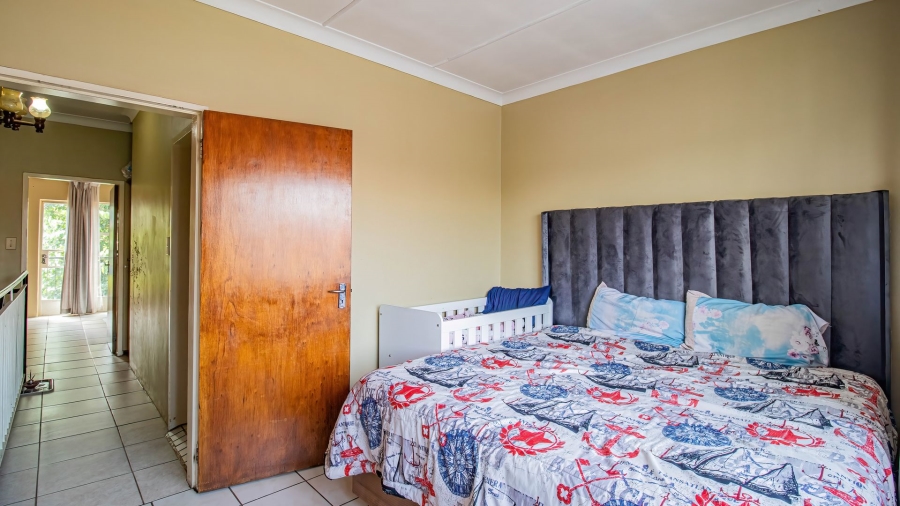 2 Bedroom Property for Sale in Fontainebleau Gauteng