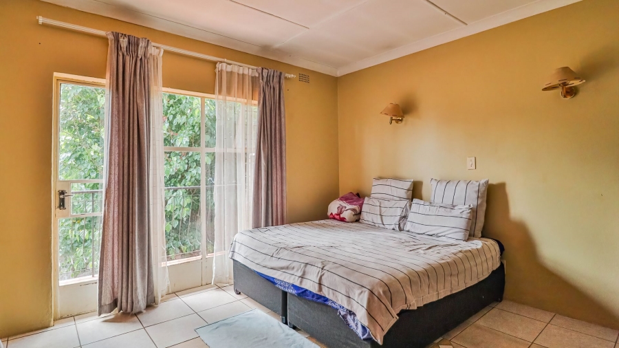 2 Bedroom Property for Sale in Fontainebleau Gauteng