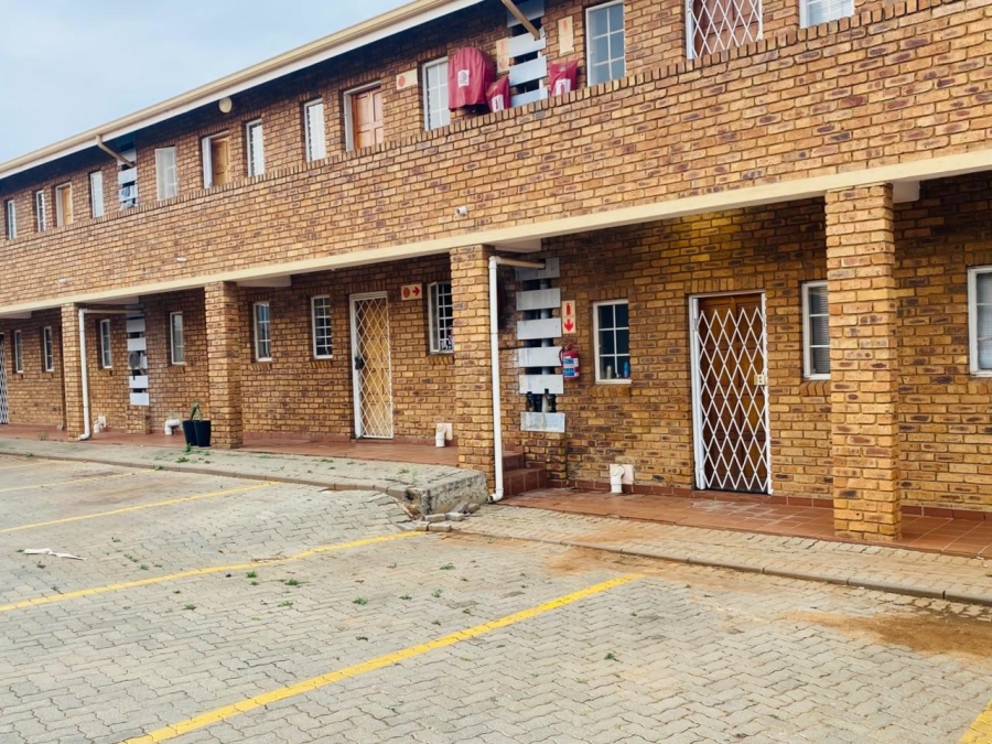 1 Bedroom Property for Sale in Lotus Gardens Gauteng