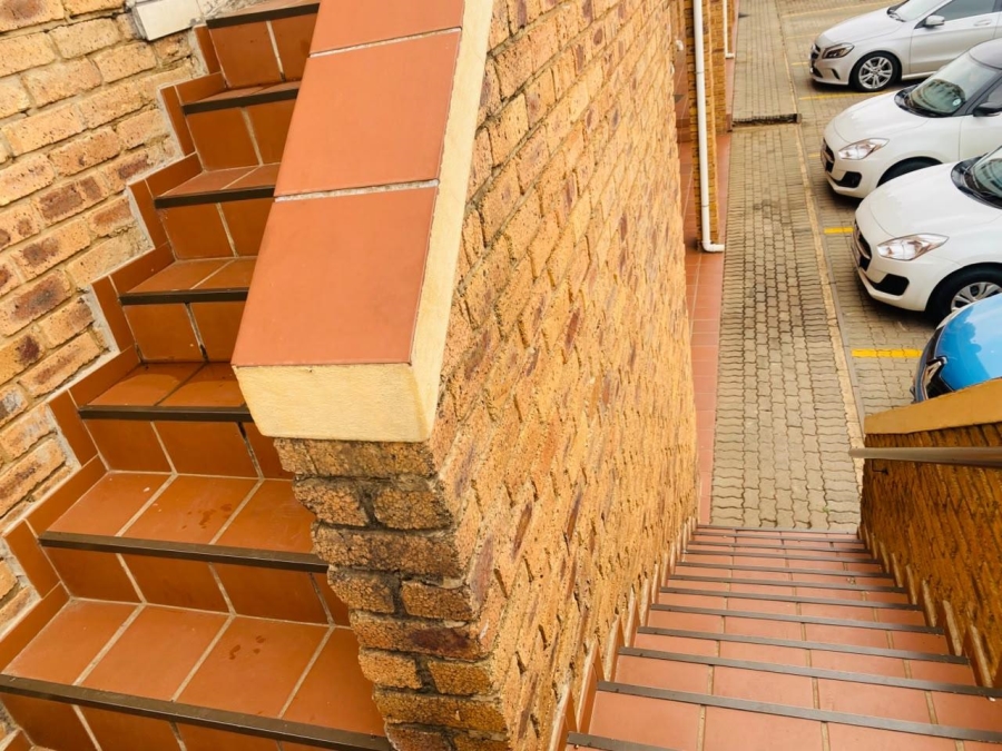 1 Bedroom Property for Sale in Lotus Gardens Gauteng