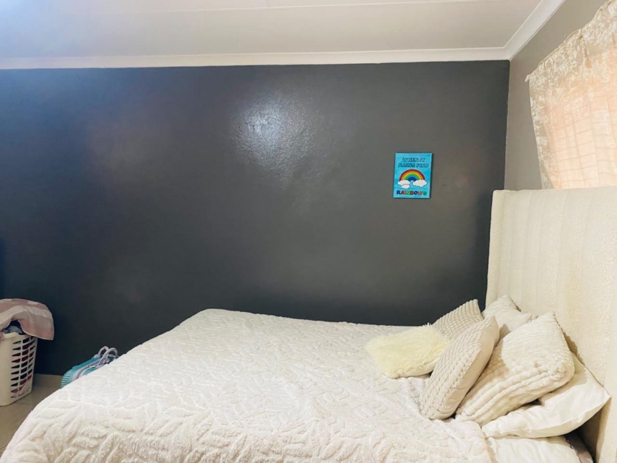 1 Bedroom Property for Sale in Lotus Gardens Gauteng