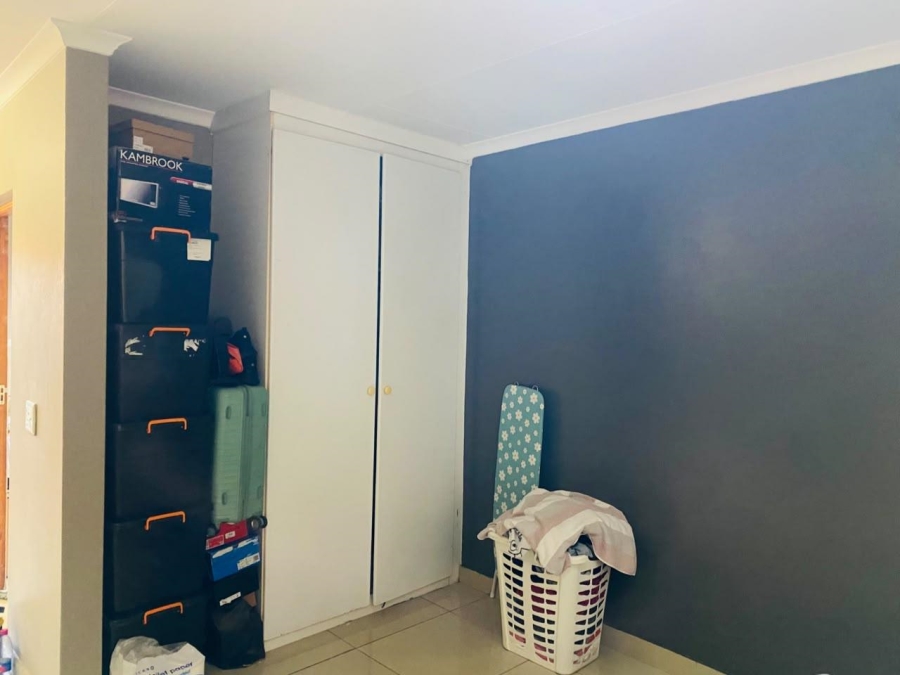 1 Bedroom Property for Sale in Lotus Gardens Gauteng