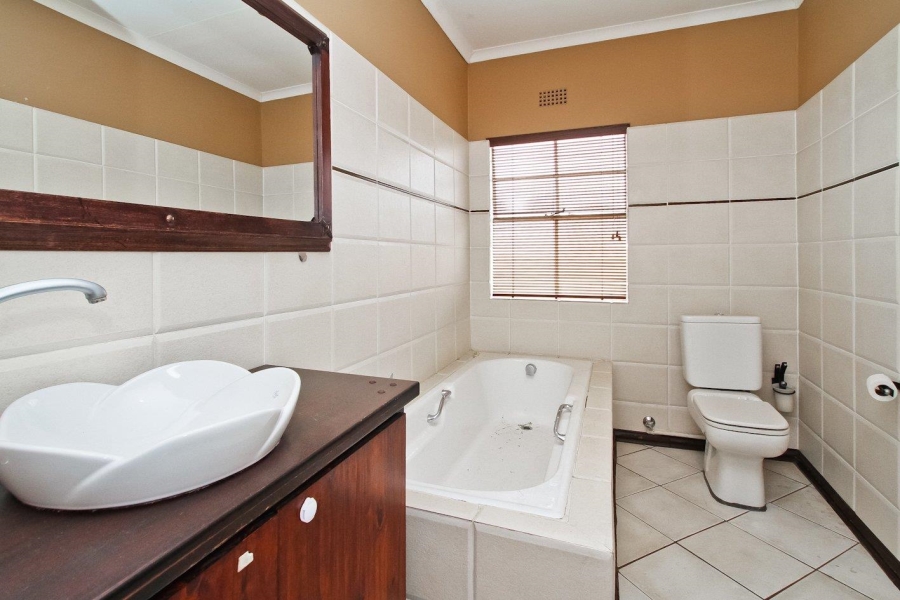 3 Bedroom Property for Sale in Bramley Park Gauteng