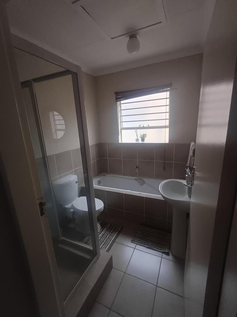 To Let 3 Bedroom Property for Rent in Wilgeheuwel Gauteng